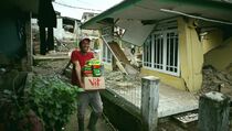 Bantu Korban Gempa Cianjur, Pos Indonesia Mudahkan Pengiriman Bantuan Logistik