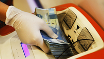 Rupiah Makin Perkasa ke Rp 15.300-an pada Awal Perdagangan Rabu 29 November 2023