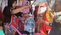 Jenuh di Pengungsian, Korban Gempa Cianjur Jualan Gorengan