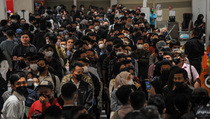Pengangguran Turun, tetapi Banyak Tenaga Kerja Terserap di Sektor Informal