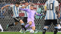 Bikin Blunder Lawan Argentina, Kiper Australia Diejek Rekan Setimnya