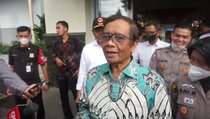 Jenguk Korban Bom Bandung, Mahfud MD: Jaringan Teroris Masih Ada