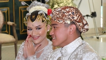 Sah Jadi Suami Erina, Kaesang Pangarep Kembali Main Medsos