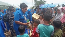 Veronica Yudo Margono Salurkan Bantuan untuk Korban Gempa Cianjur