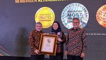 PT Bukit Asam Raih Predikat Indonesia Most Trusted Company