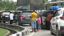 Libur Nataru, Volume Kendaraan Padati Tol Trans Sumatera