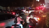 One Way Dihentikan, Jalur Puncak Macet Panjang Dua Arah
