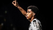 Chelsea Rampungkan Transfer Andrey Santos dan Badiashile
