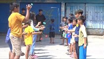 Demam Lato-lato, Puluhan Anak Ikut Kompetisi di Bandung