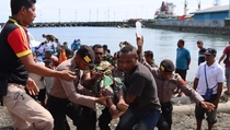 Speedboad Terbalik di Papua, 2 Tewas 3 Belum Ditemukan