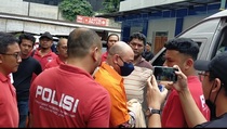 Diserahkan ke Kejari, Irjen Teddy Minahasa Tak Banyak Bicara
