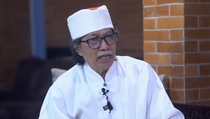 Kondisi Cak Nun Membaik Meski Masih Dirawat Intensif