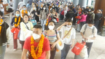 Tahun Baru Imlek, Ratusan Turis Tiongkok Liburan di Bali