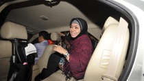 Melayat Nenek, Wa Ode Diijinkan ke Luar