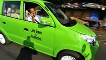 Hatta Radjasa: Produksi Massal Mobil Listrik Mulai 2017