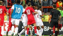 Buntut Rusuh, UEFA Dakwa Serbia dan Inggris