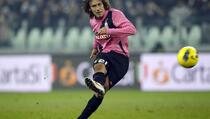 Del Bosque: Bola Emas untuk Pirlo