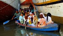Salat Idul Fitri  di Sejumlah  Daerah di Indonesia
