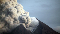 Kubah Lava Merapi Ambrol, Banjir Lahar Dingin Mengancam