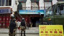 Dua Warga Tibet Bakar Diri Hingga Mati