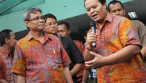 Dukung HNW, Ki Mantep Gelar Wayang Semalam Suntuk