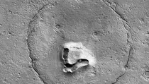 Penjelajah Antariksa NASA Tangkap Gambar Beruang di Permukaan Mars