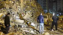 Gempa Turki, Korban Tewas Sudah Lebih 300 Orang