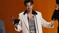 Kalahkan Adele, Harry Styles Sabet Dua Penghargaan di Grammy 2023