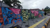 Hapus Kesan Horor, Mural Hiasi Simpang Lima Rapak Balikpapan