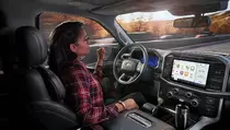 Saingi Autopilot Tesla, Ford Kenalkan Fitur BlueCruise
