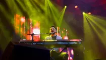Jadi Pembuka Konser Blue di Jakarta, Gareth Gates Tampil Total