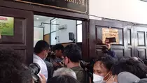 Vonis Eliezer, Pengunjung Saling Berebut Masuk Ruang Sidang PN Jaksel