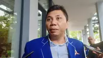 Disentil Yenny Wahid, Jansen Demokrat: Ampun Mbak