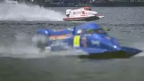 Shaun Torrente Start Terdepan F1 Powerboat Danau Toba