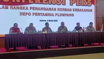 RS Polri Terima 15 Kantong Jenazah Korban Kebakaran Depo Pertamina