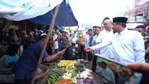 Pantau Stok Pangan di Pasar Terong, Gubernur Sulsel Sebut Harga Masih Terkendali