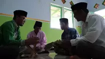 Semangat Mengaji Para Lansia di Kampung Mualaf Saat Ramadan