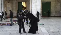 PBB Terkejut Aksi Brutal Polisi Israel Pukuli Warga Palestina di Masjid Al-Aqsa