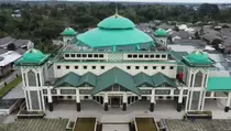 Masjid Raya Tuatunu Punya Kubah Unik Perpaduan Modern dan Tradisional.
