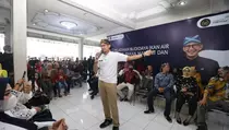 Sandiaga Uno Ciptakan Peluang Usaha Desa Melalui Benih Budi Daya Ikan Tawar di Ciamis