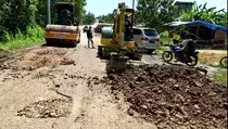 Perbaikan Jalan Alternatif Menuju Jalinsum Terus Dikebut Jelang Arus Mudik