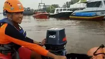 Tim SAR Gabungan Lakukan Pencarian Korban Tabrakan Kapal di Jambi