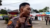 Viral, Pengendara Elf Ancam Sopir Bus Pakai Golok di Jalur Mudik