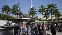 Muslim di Indonesia dan Malaysia Sambut Idulfitri setelah Covid-19