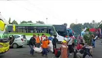 Pemudik Tiba di Terminal Kampung Rambutan, Puncak Kedatangan Diperkirakan Akhir Pekan