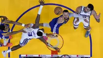 NBA Playoff, Kings Paksa Warriors Mainkan Game Ketujuh