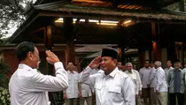 Momen Prabowo Subianto Tanya Rambut Putih ke Media