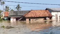 Update Banjir Karawang, Warga Harapkan Bantuan Makanan