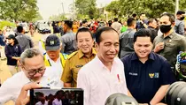 Jokowi Sindir Jalan Rusak di Lampung: Mulus sampai Tidur di Mobil