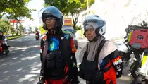 Biker Asal Bandung Umrah Bareng Istri Naik Motor ke Makkah
